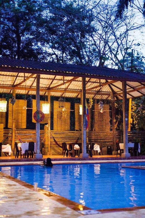 Hotel Restaurante Selva Negra Turbaco Exterior foto